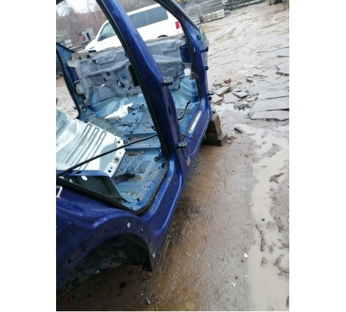 Порог правый с центральной стойкой