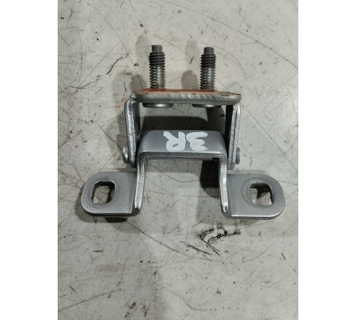 Петля крышки багажника(правая)