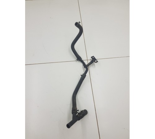 Патрубок системы охлаждения