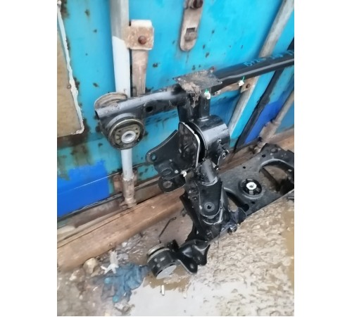 Балка подвески задняя, подрамник