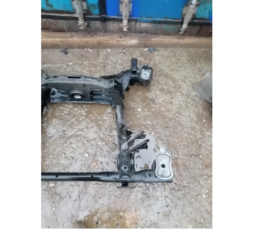 Балка подвески задняя, подрамник