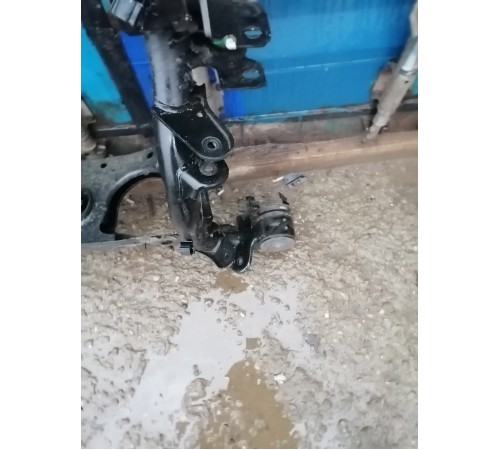 Балка подвески задняя, подрамник