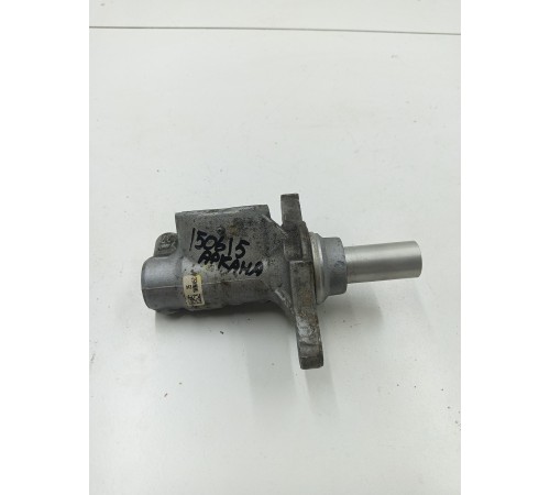 Главный тормозной цилиндр 