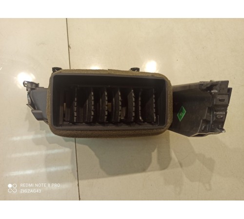 Воздушный дефлектор (правый)