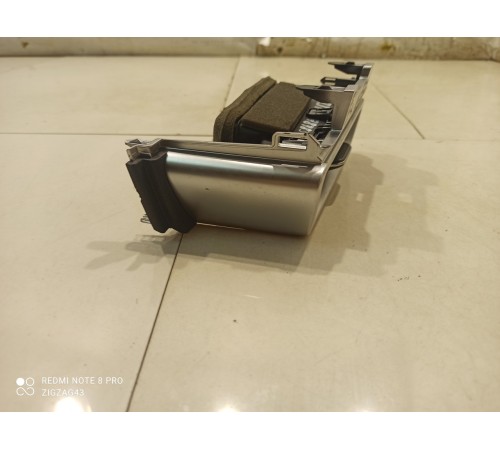 Воздушный дефлектор (правый)