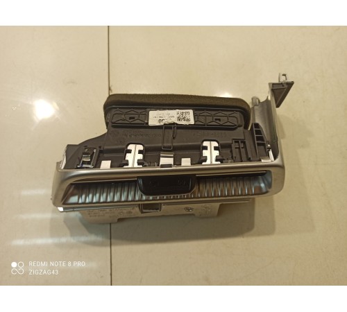 Воздушный дефлектор (правый)