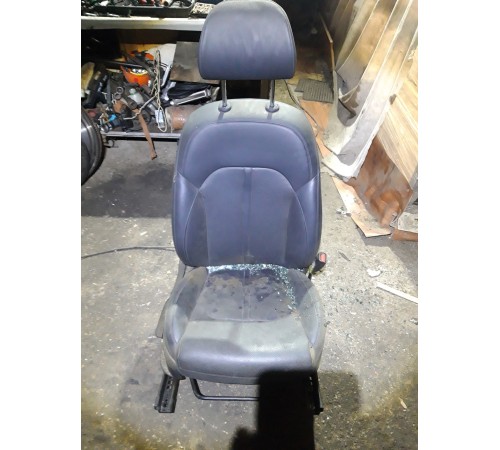 Сиденье переднее правое