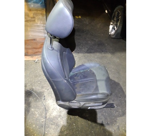 Сиденье переднее правое