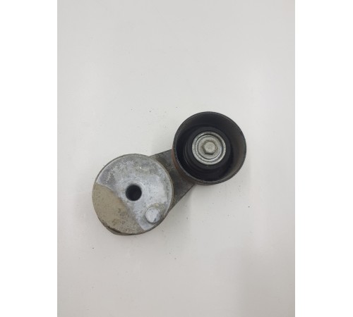 Ролик натяжитель приводного ремня