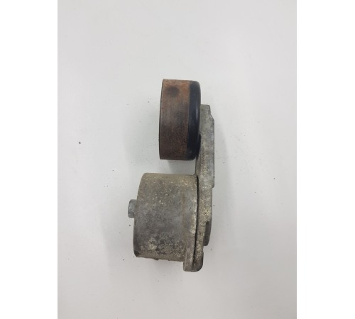 Ролик натяжитель приводного ремня