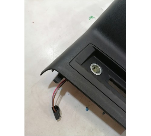 Накладка центральной консоли задняя