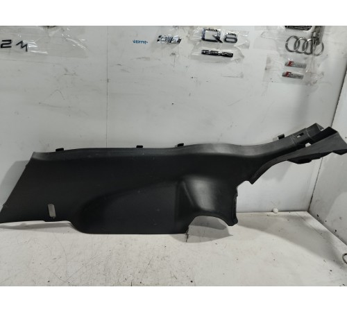 Обшивка багажника левая