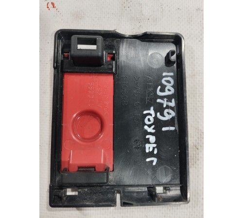 Накладка клеммы аккумулятора