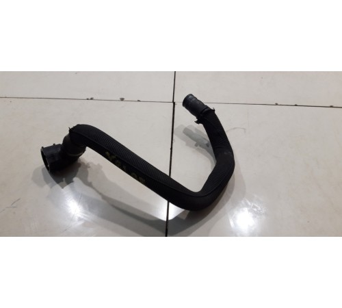 Патрубок системы охлаждения