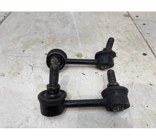 Стойка переднего стабилизатора