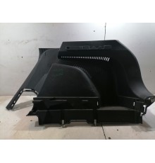 Обшивка багажника правая