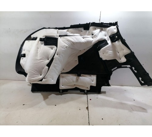 Обшивка багажника правая