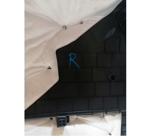 Обшивка багажника правая