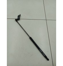 Амортизатор капота левый