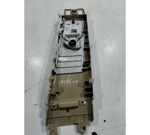 Обшивка центральной стойки(левая верхняя)