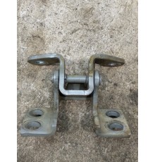 Петля крышки багажника верхняя