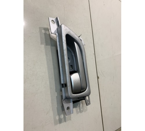 Ручка двери (передняя, левая, внутренняя)