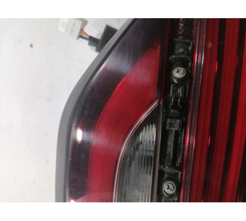 Фонарь задний правый внутренний