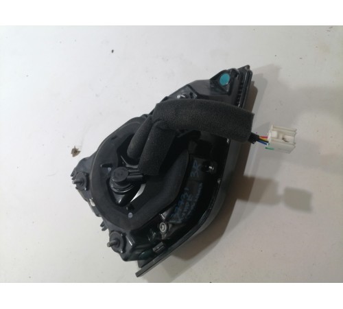 Фонарь задний правый внутренний