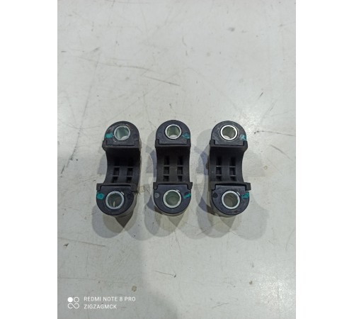 Комплект креплений топливной рампы (3 шт.)