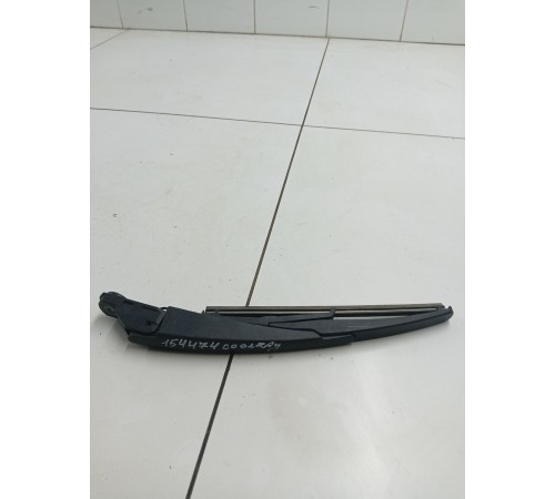 Поводок крышки багажника