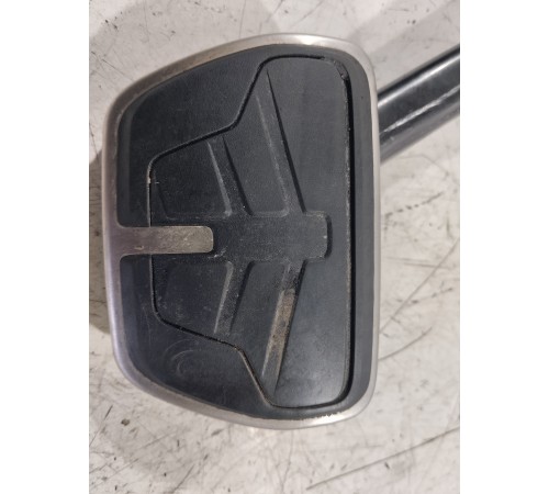 Педаль тормоза