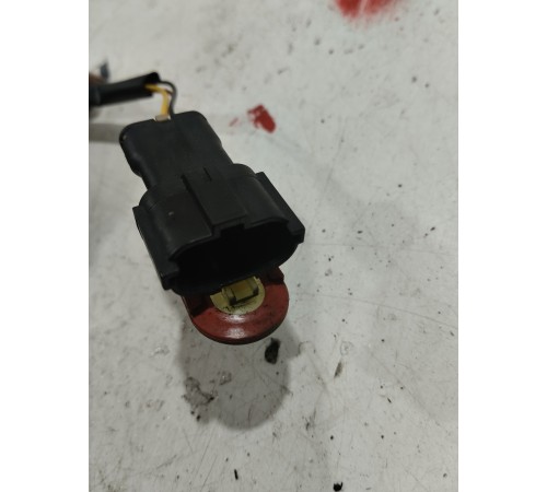 Замок двери (задний левый)