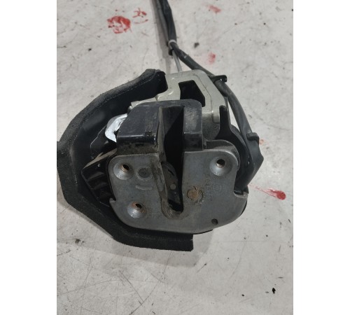 Замок двери (задний левый)