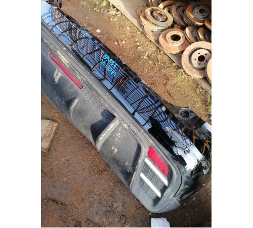 Задний бампер в сборе