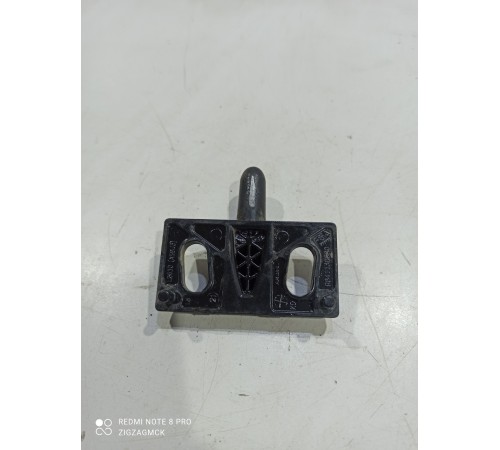 Центрующий элемент сдвижной двери (задний левый)