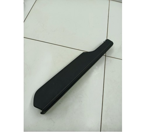 Накладка торпедо правая декоративная