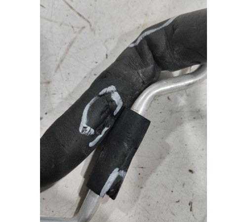 Трубки отопителя печки задние