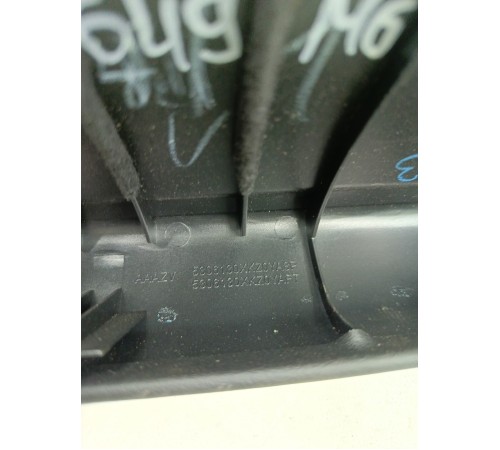 Накладка торпедо правая декоративная