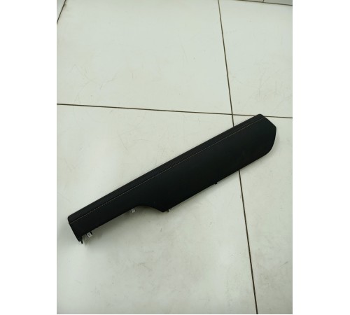 Накладка торпедо правая декоративная