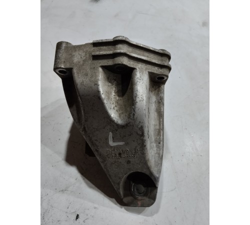 Кронштейн(крепление) двигателя левый