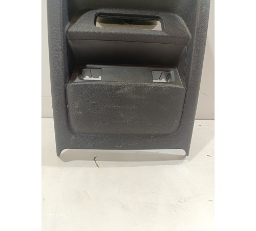 Накладка центральной консоли задняя