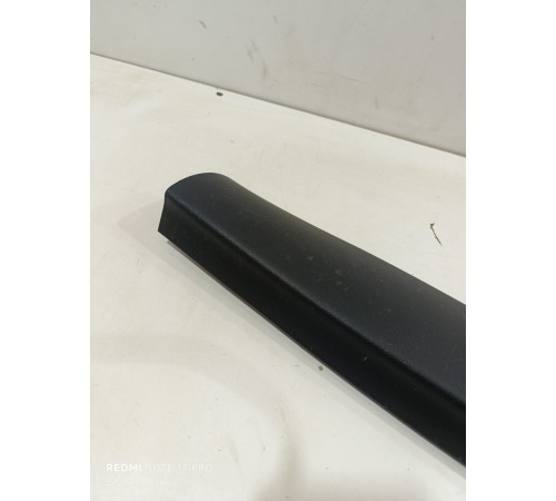 Накладка крышки багажника верхняя