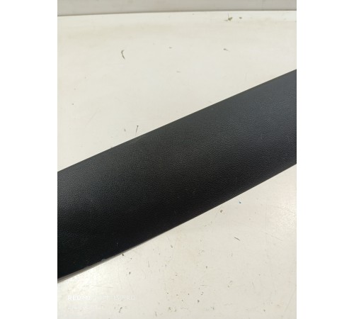 Накладка крышки багажника верхняя