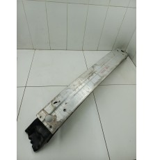 Усилитель переднего бампера