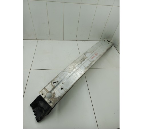 Усилитель переднего бампера