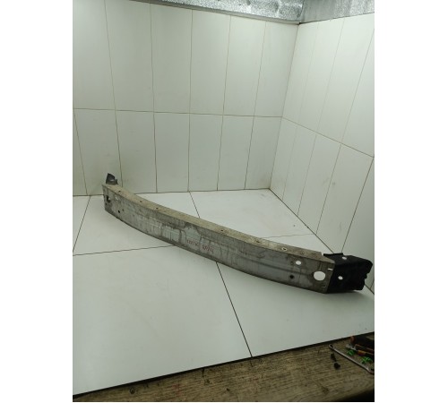 Усилитель переднего бампера