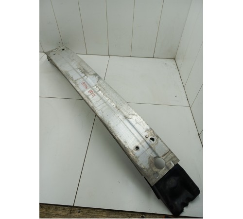 Усилитель переднего бампера