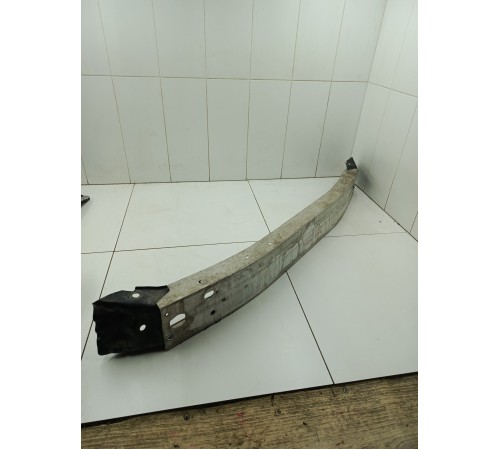 Усилитель переднего бампера