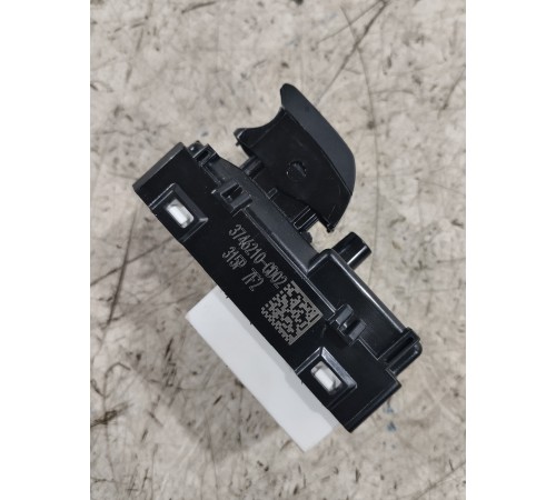 Кнопка стеклоподъемника задняя левая