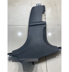 Накладка стойки центральной (нижняя правая)